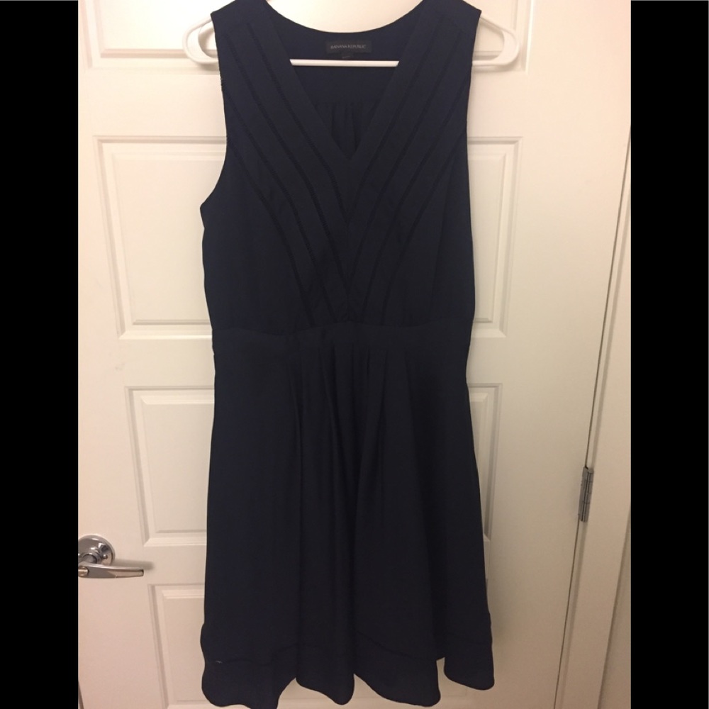 Banana Republic navy dress - with pockets! 10P